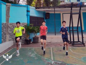 Latihan fisik jasmani lari di tempat